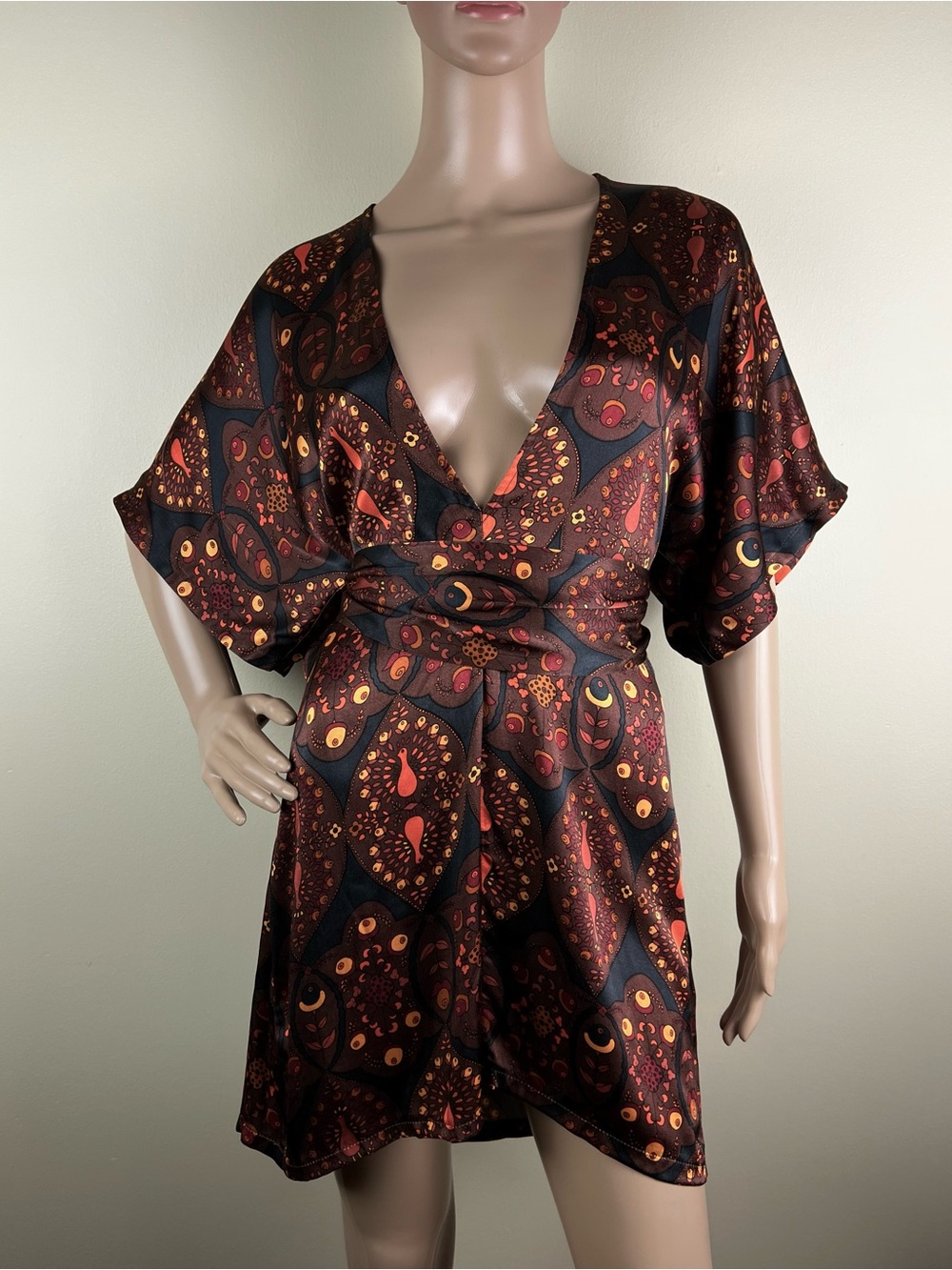 REFORMATION PRINTED V-NECK MINI DRESS - Picture 2 of 6